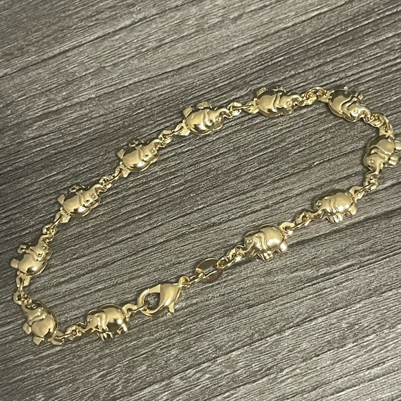 18k Gold Filled Elephant Bracelet - Picture 7 of 7